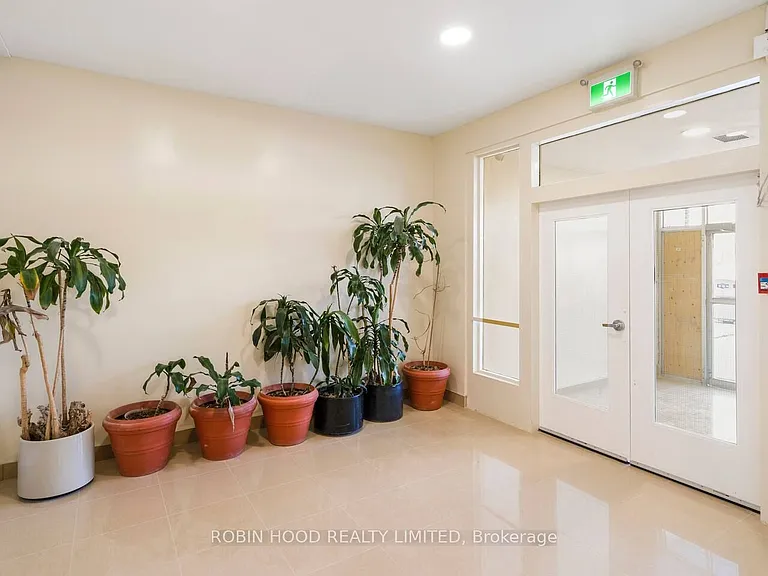 3753 Lake Shore Blvd W #7 — Photo 10