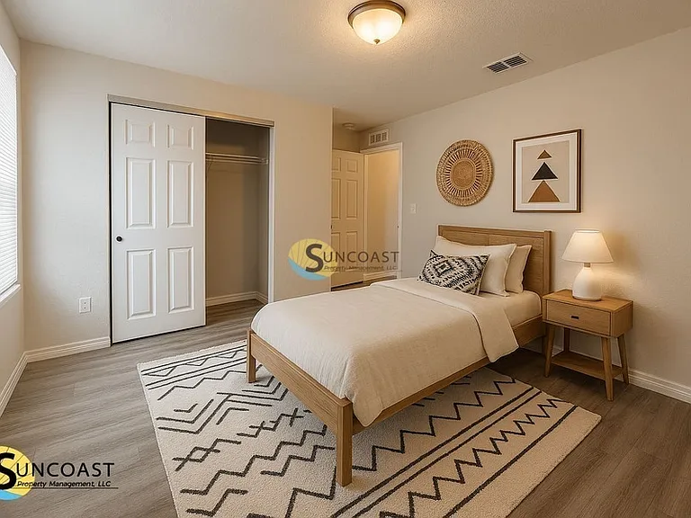 7088 Plymouth Grove Ct — Photo 12