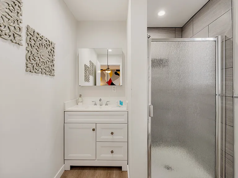 1880 Termino Ave #A — Photo 36