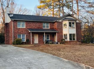 2136 Golfview Dr SE, Conyers, GA 30013