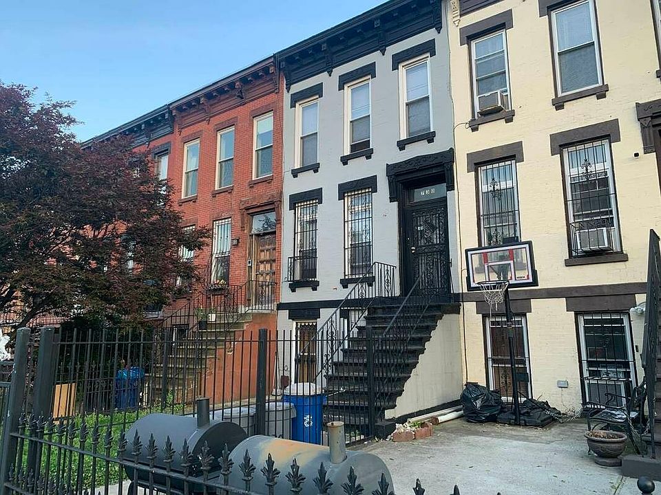 1st image of 732 Lexington Ave Floor 2