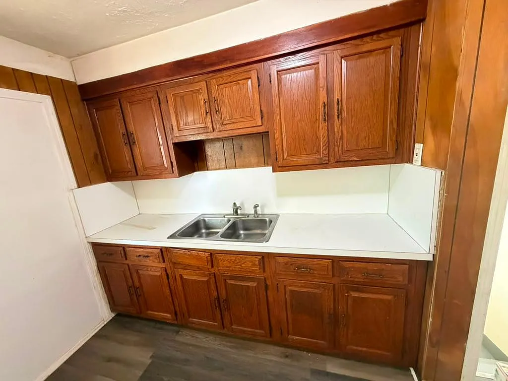 2 bed, $850 — Photo 3