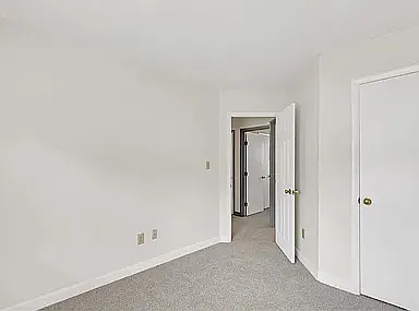2102 Victoria Ct — Photo 11