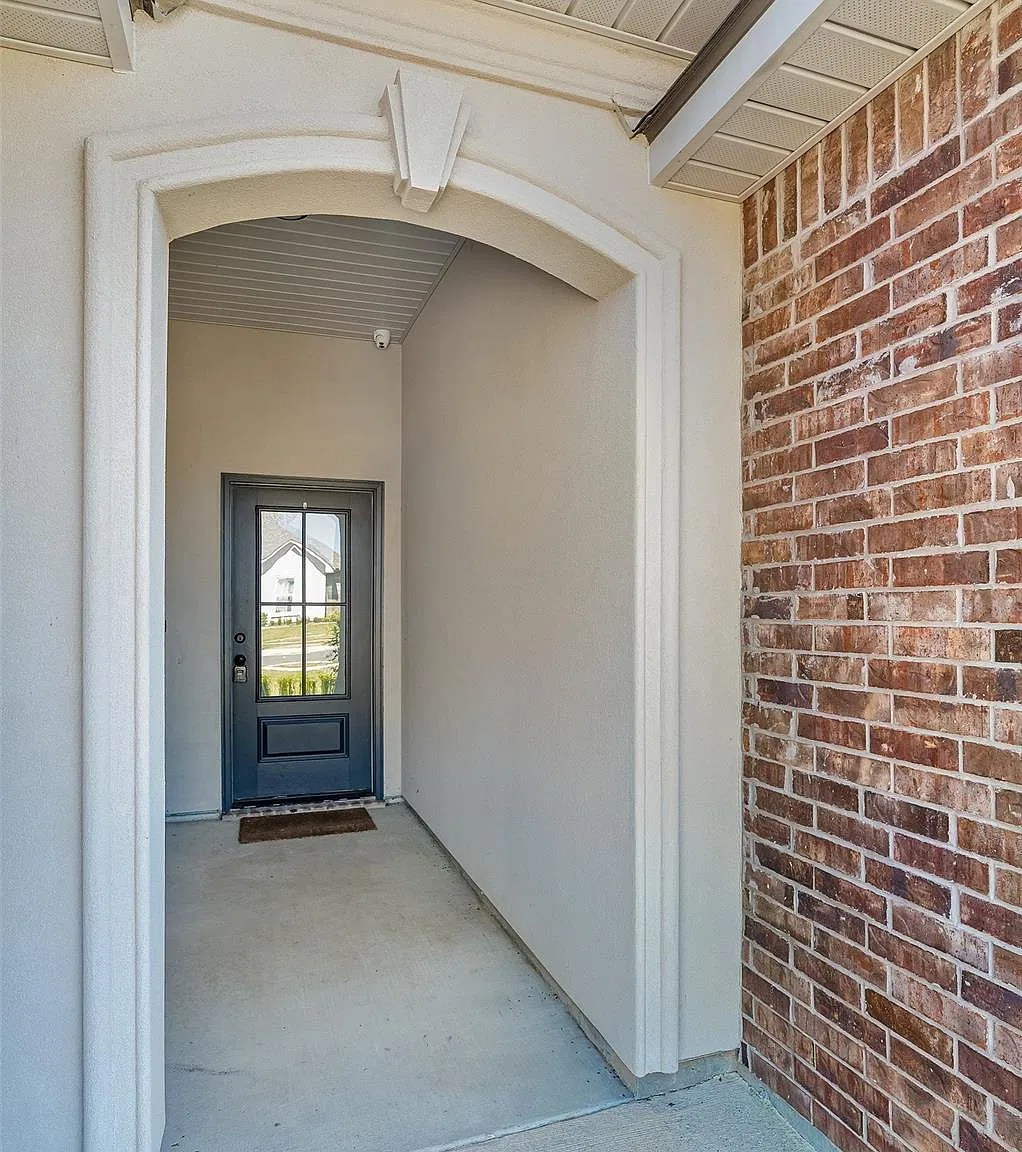 3 bed, 2.0 bath, 1538 sqft, $2,100 — Photo 2
