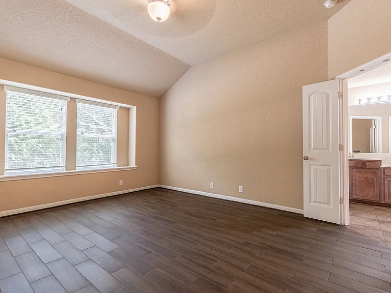 7111 Watertrout Bay — Photo 21