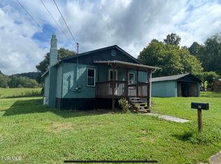 111 Laura Bowers Rd, Elizabethton, TN 37643
