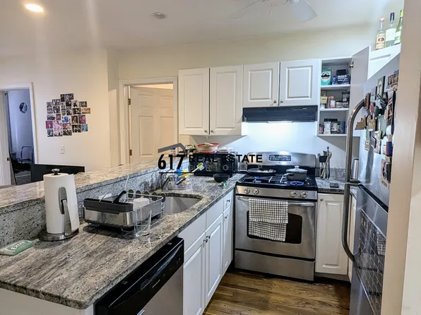 66 Egmont St, Brookline, MA