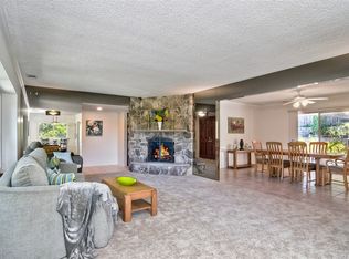 148 Beaumont Dr, Vista, CA 92084