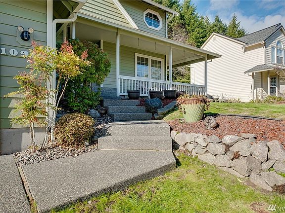 2nd image of 10904 Hillsboro Dr NW