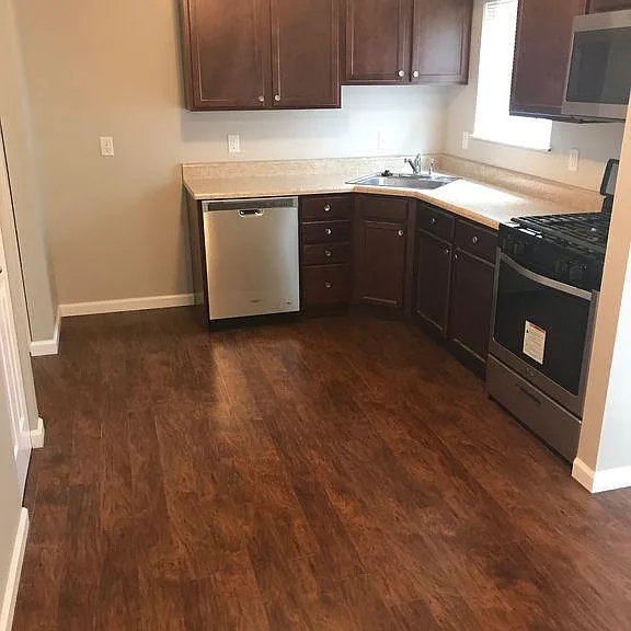 1308 Trails Dr — Photo 2