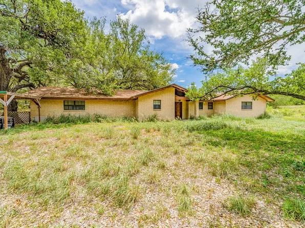 960 Fm 3024, George West, TX 78022