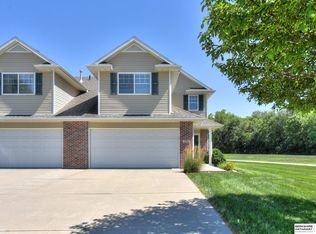 17511 Seward Plz, Omaha, NE 68118
