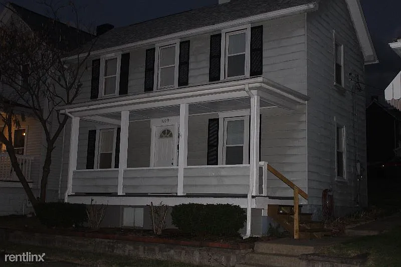 1229 Elm St photo 1