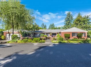 10515 SW Terwilliger Pl, Portland, OR 97219