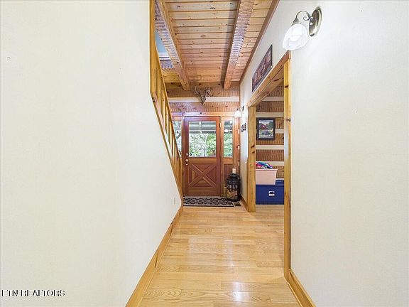 14th image of 1457 Smithfield Rd