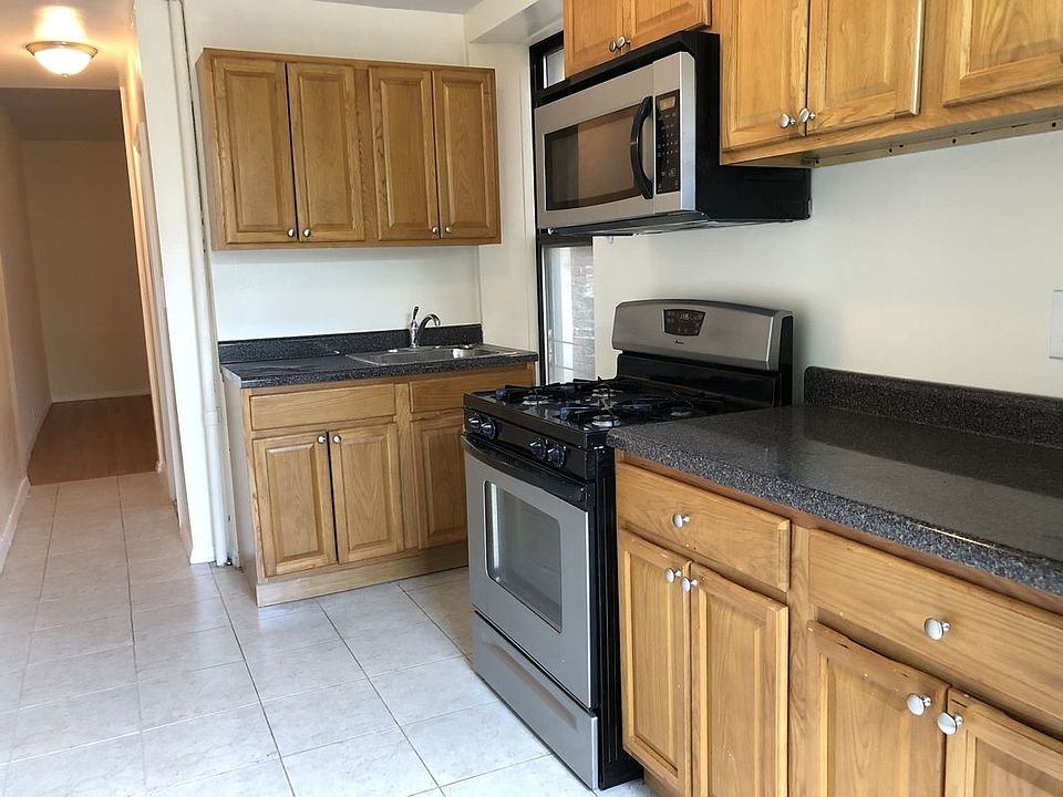 1st image of 61 W 105th St APT 7