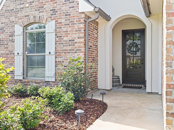 3rd image of 314 Wetgrass Dr
