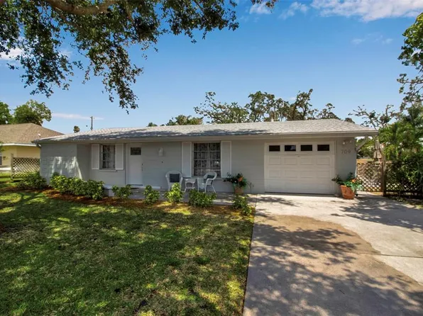 709 84th St NW, Bradenton, FL 34209