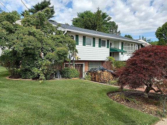 2nd image of 2 Dale Dr