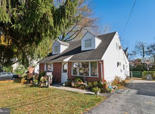 105 E Garrison Rd, Brookhaven, PA 19015
