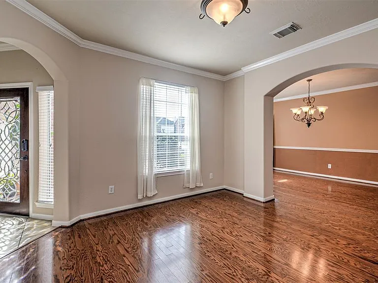 9322 Steam Springs Dr — Photo 5