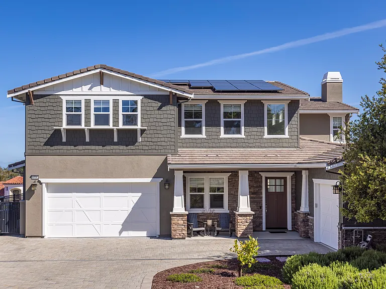 1771 Fairway Dr — Photo 2