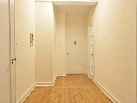 4th image of 225 W 106th St APT 7D