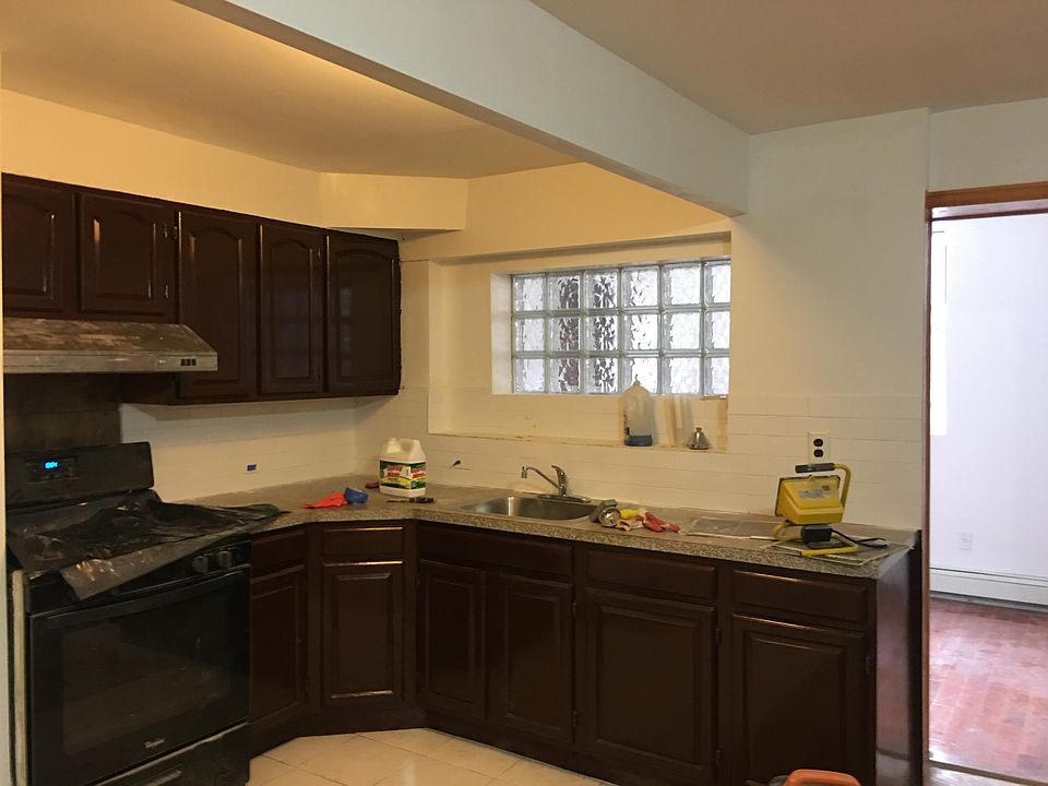 2nd image of 8910 18th Ave #1A