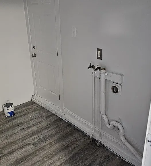 Washer/Dryer Hook Up