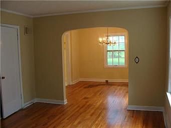 3rd image of 7627 Oak St
