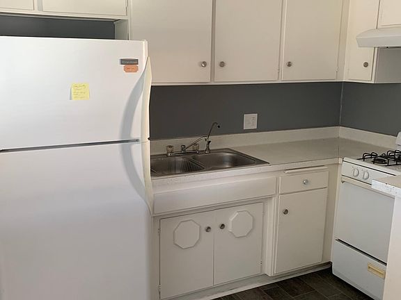 2nd image of 911 E Acacia Ave APT 11