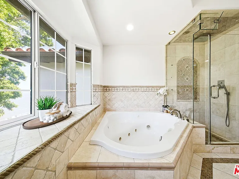 4115 Laurelgrove Ave — Photo 53