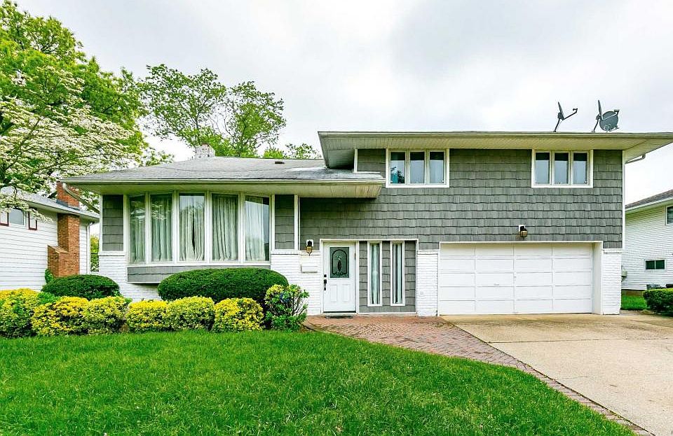 1st image of 106 Serpentine Ln