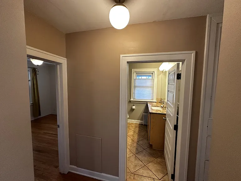 325 Sumner St — Photo 25