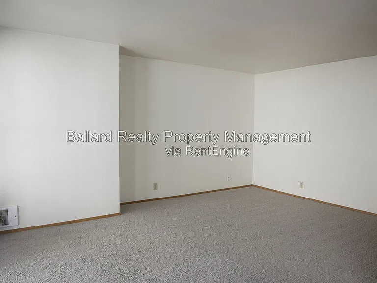 3232 21st Ave W #102 — Photo 7