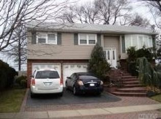 2501 Rose Pl, Westbury, NY 11590