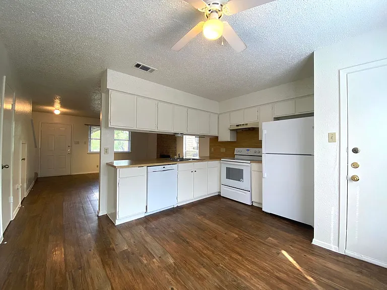 1509 Cinnamon Path — Photo 6