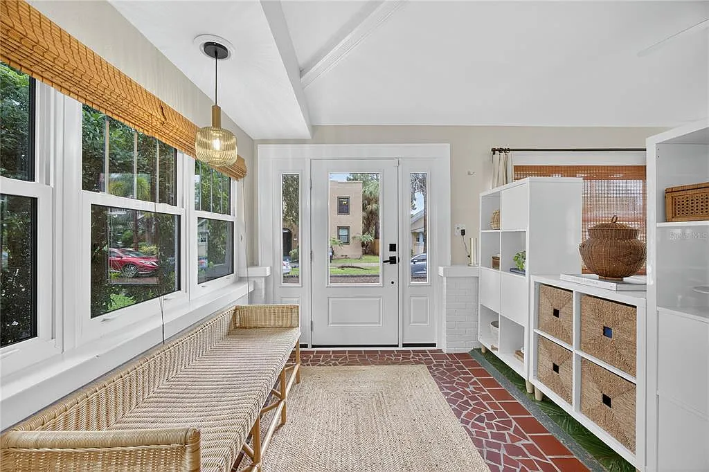 5 bed, 4.0 bath, 3122 sqft, $16,000 — Photo 3