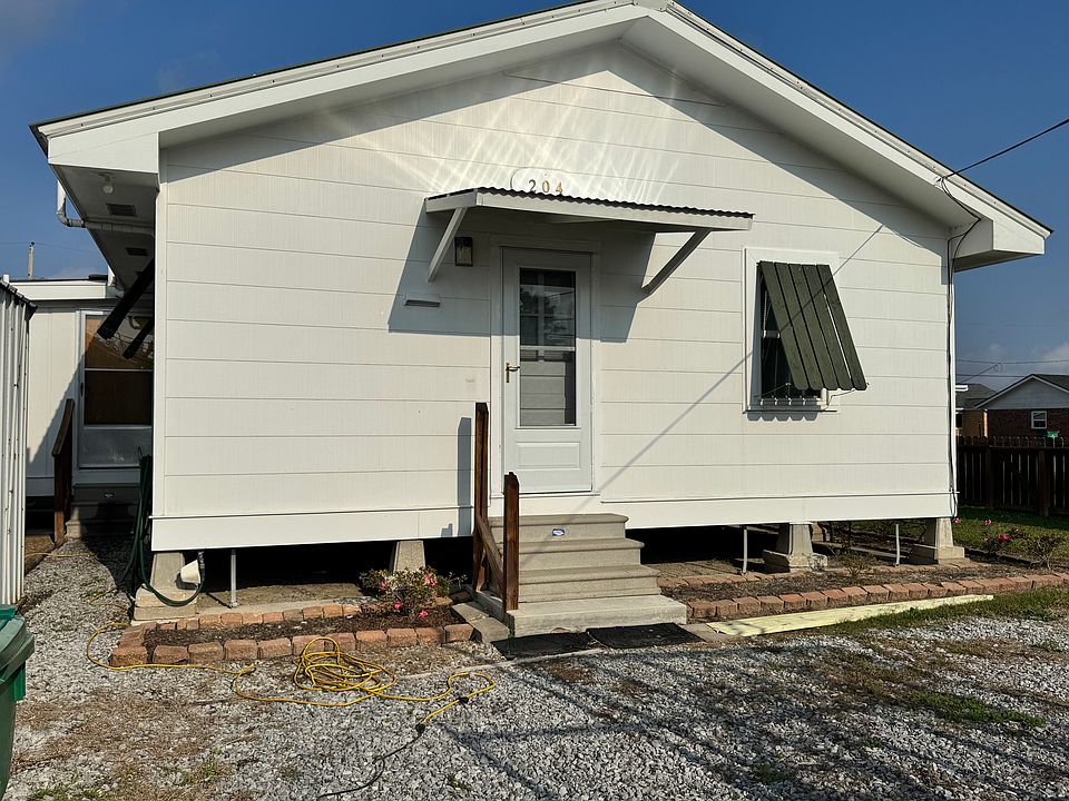 1st image of 204 N Carol St