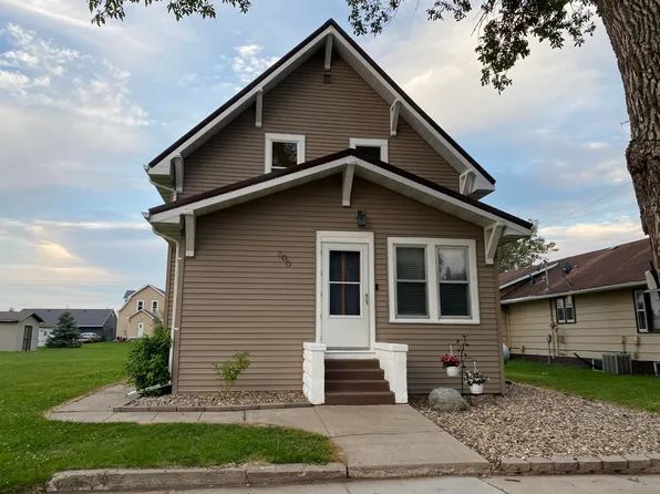 300 N 5th St, Emery, SD 57332