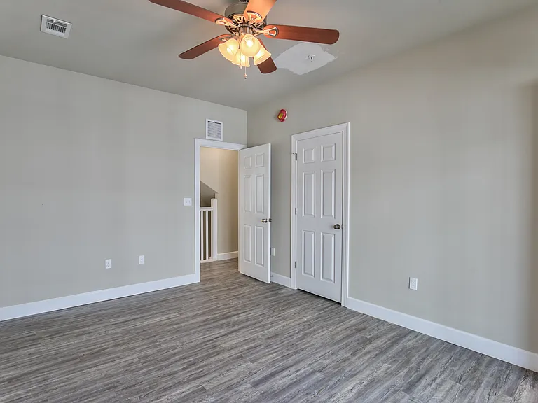 808 W Saint Augustine St — Photo 12