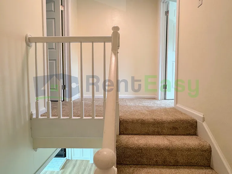 1838 Volvo Pkwy — Photo 16