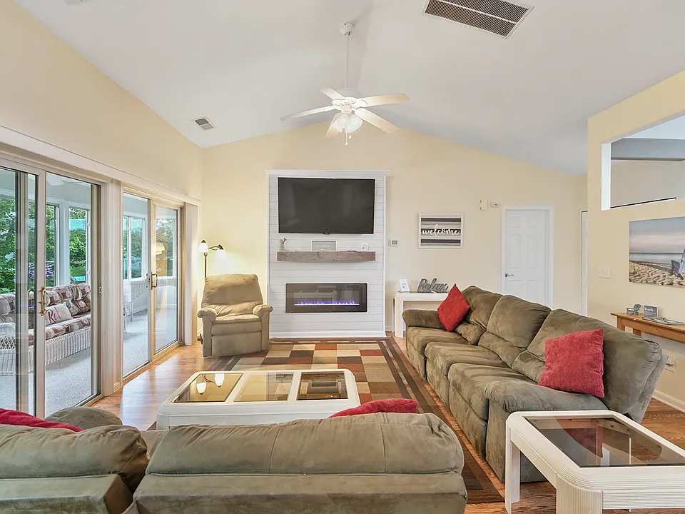 18615 Orton Cir #5
