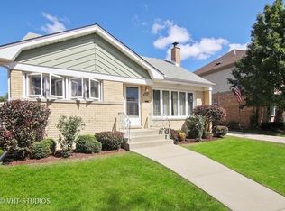 7060 W Monroe St, Niles, IL 60714