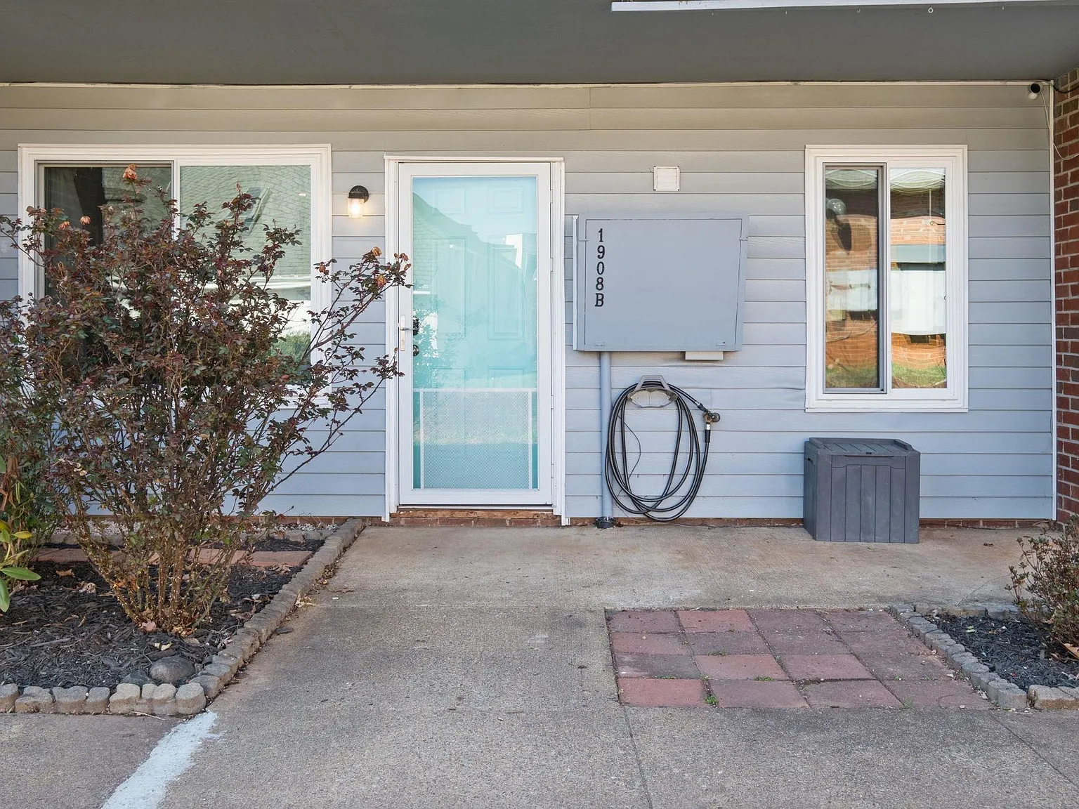 2 bed, 2.0 bath, 938 sqft, $1,500 — Photo 1