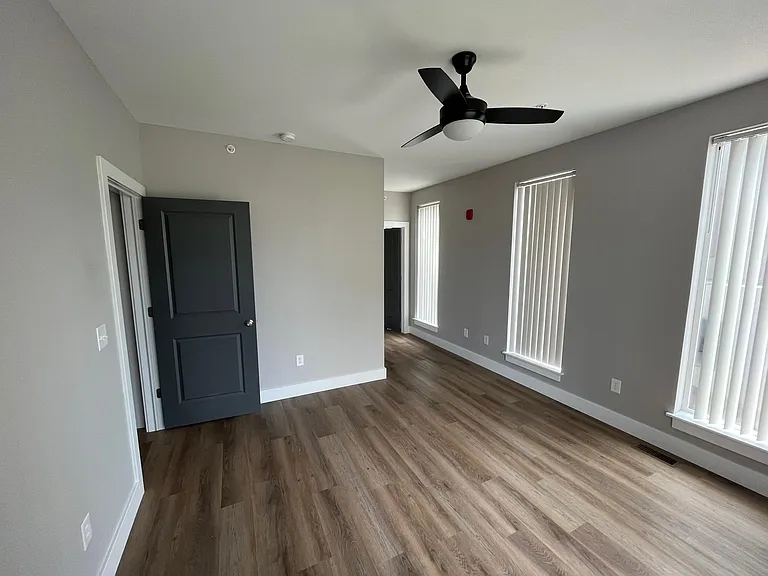 1116 N Walnut St #6 — Photo 14