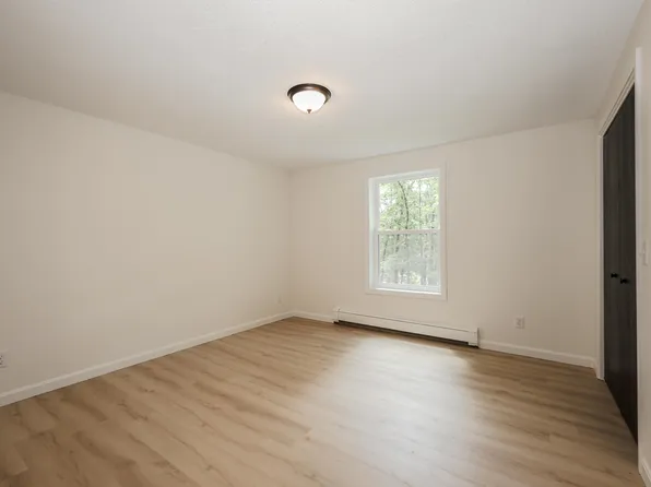 50 GREAT HILL Road, Newmarket, NH 03857