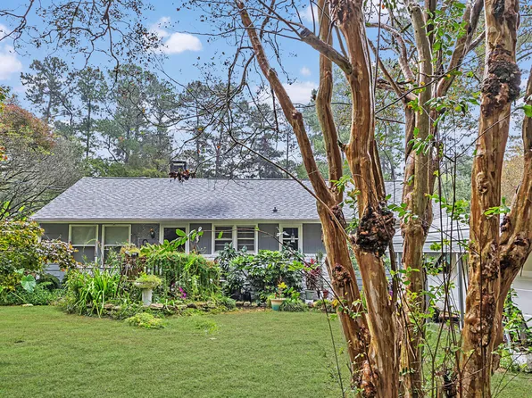 725 Colonial Dr, Raleigh, NC 27603