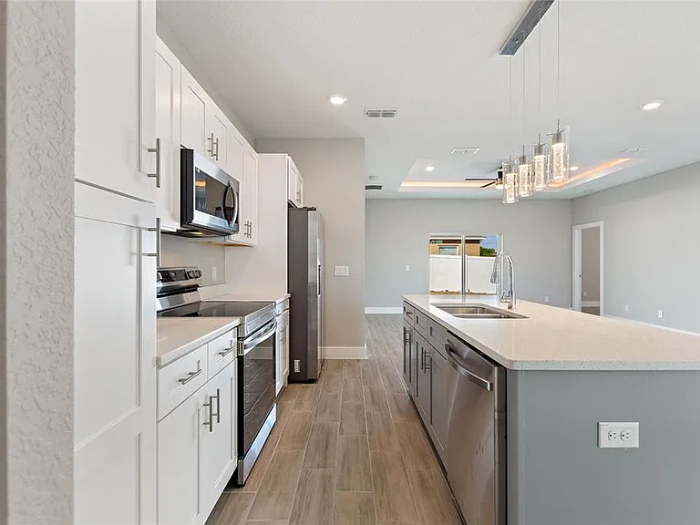 802 James Dr — Photo 12
