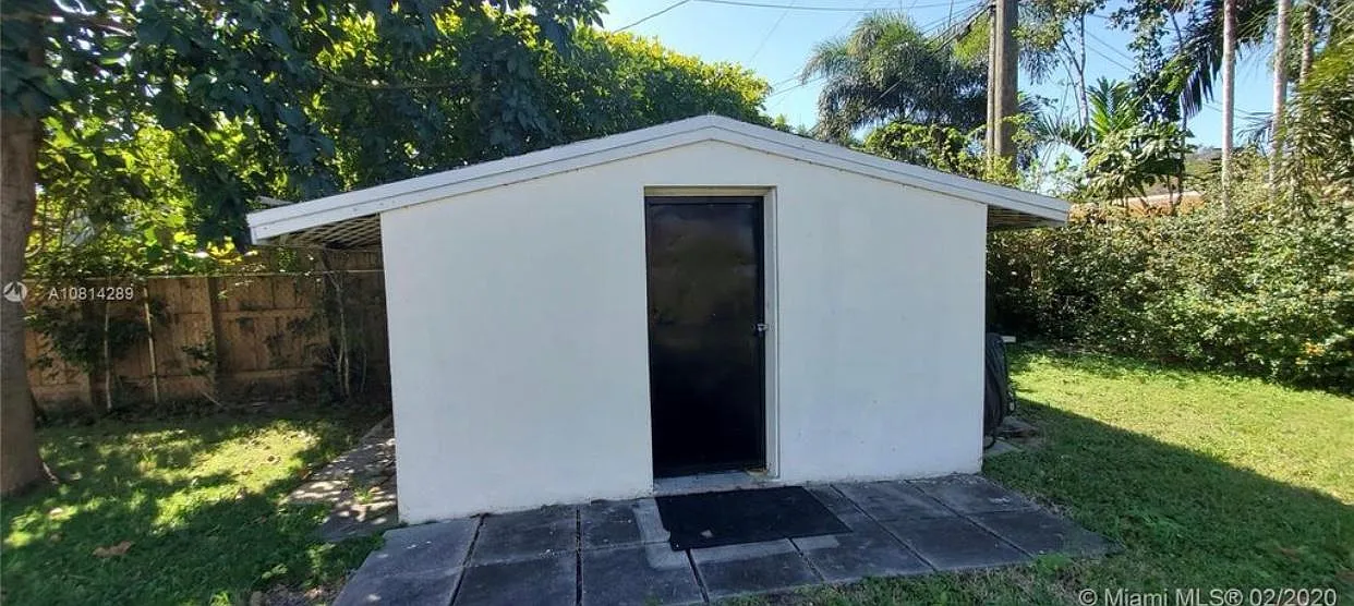 9930 SW 77th Dr — Photo 3